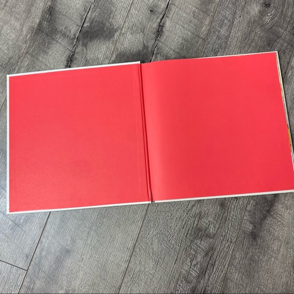 Elf on the Shelf Christmas Holiday children’s book - Picture 2 of 6